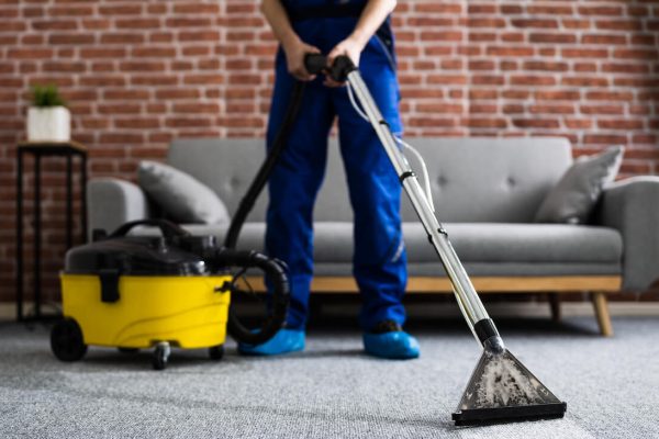 lp-ban-cleaner-using-a-carpet-cleaner
